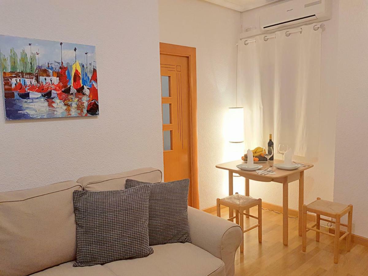 Julias Apartment มาลากา ภายนอก รูปภาพ